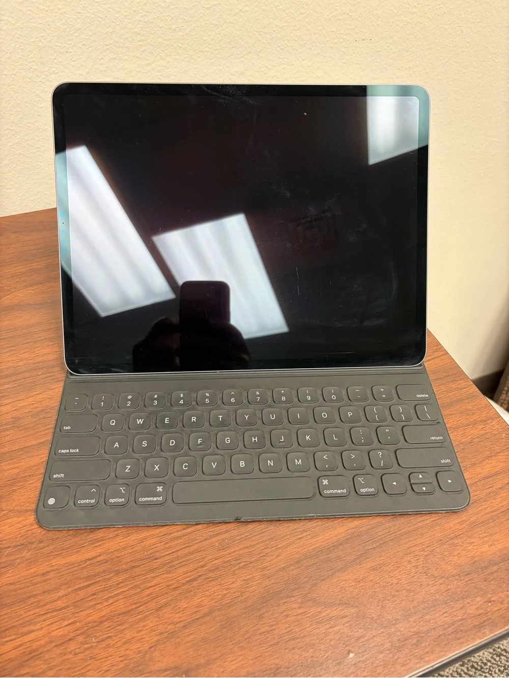Apple iPad with Black Smart Keyboard